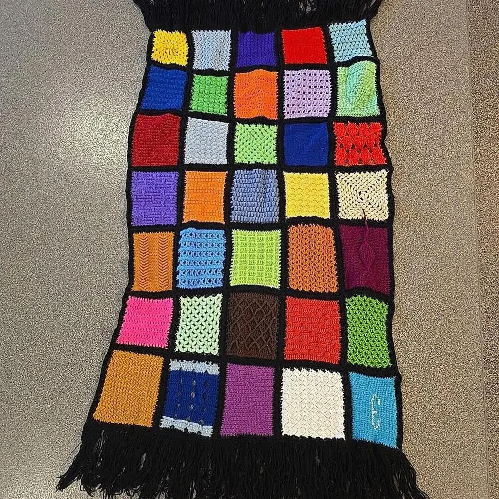 Vtg 1970's Crochet Granny‎ square Roseanne Boho 73